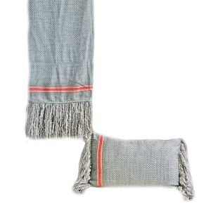 Plaid deken licht grijs met neon roze 130x170cm